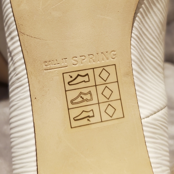 Call It Spring Pale Beige / Bone Textured Pumps 📦 - Picture 6 of 6